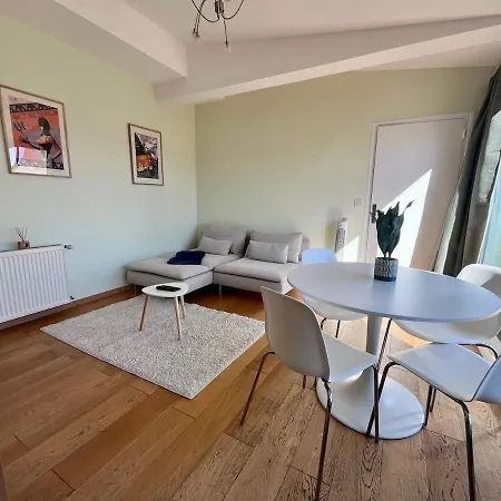 Tres Bel 3 Pieces Terrasse Apartament