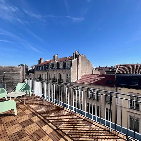 Tres Bel 3 Pieces Terrasse Apartament